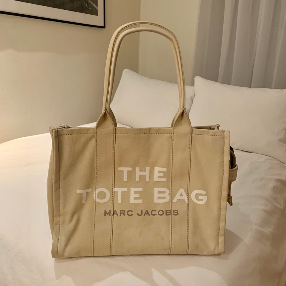 Marc Jacob’s The Tote Bag Large